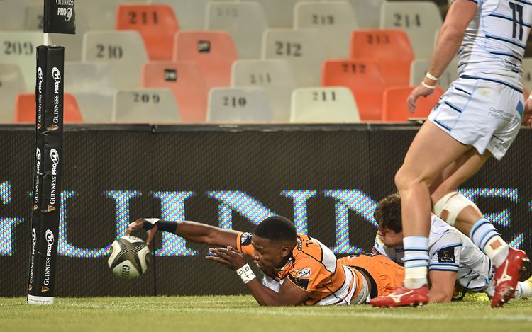 Malcolm Jaer and Darren Adonis will be representing the The SA Rugby Sevens Academy team next week in Dubai. 