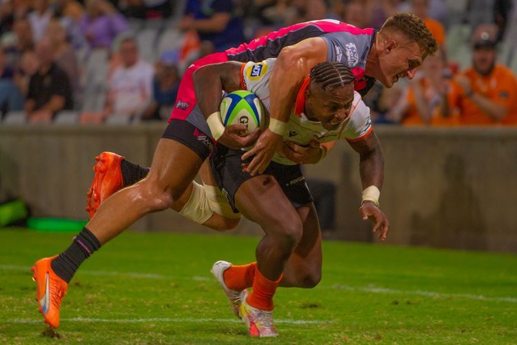 Three teams break away from the chasing pack